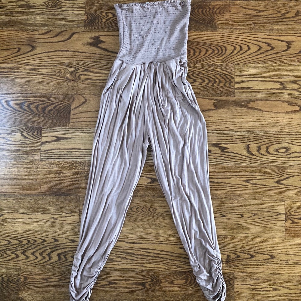 Cute and comfy jumpsuit size large (runs v small)